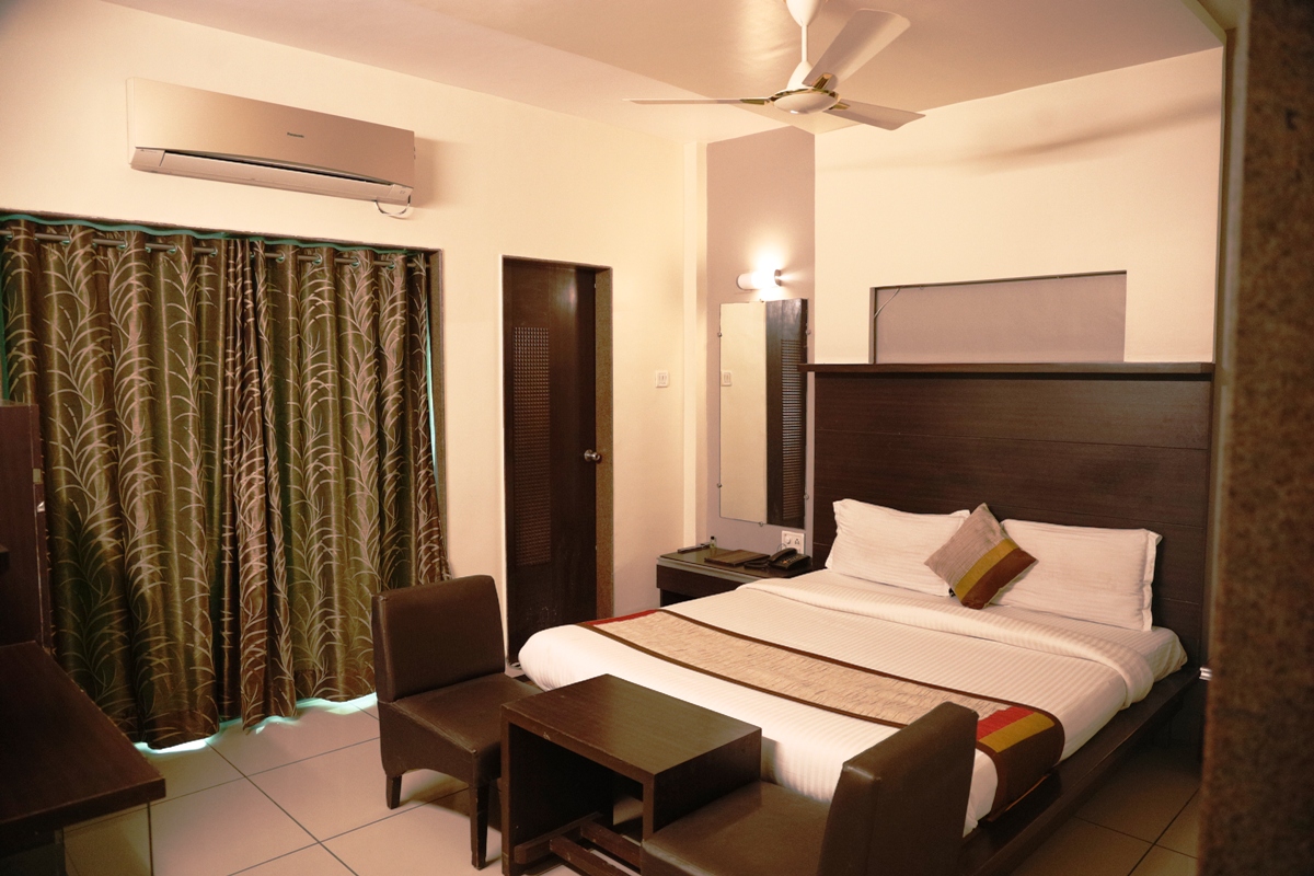 Economy AC,    
						HOTEL RAVI RAJ VIRAMGAM - Budget Hotels in Viramgam